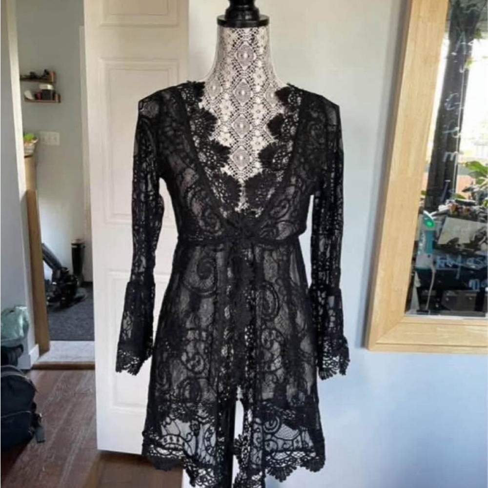 Vintage Lace Crochet Lingerie Sexy Time Beach Cover Up Kimono Robe. XS/Small